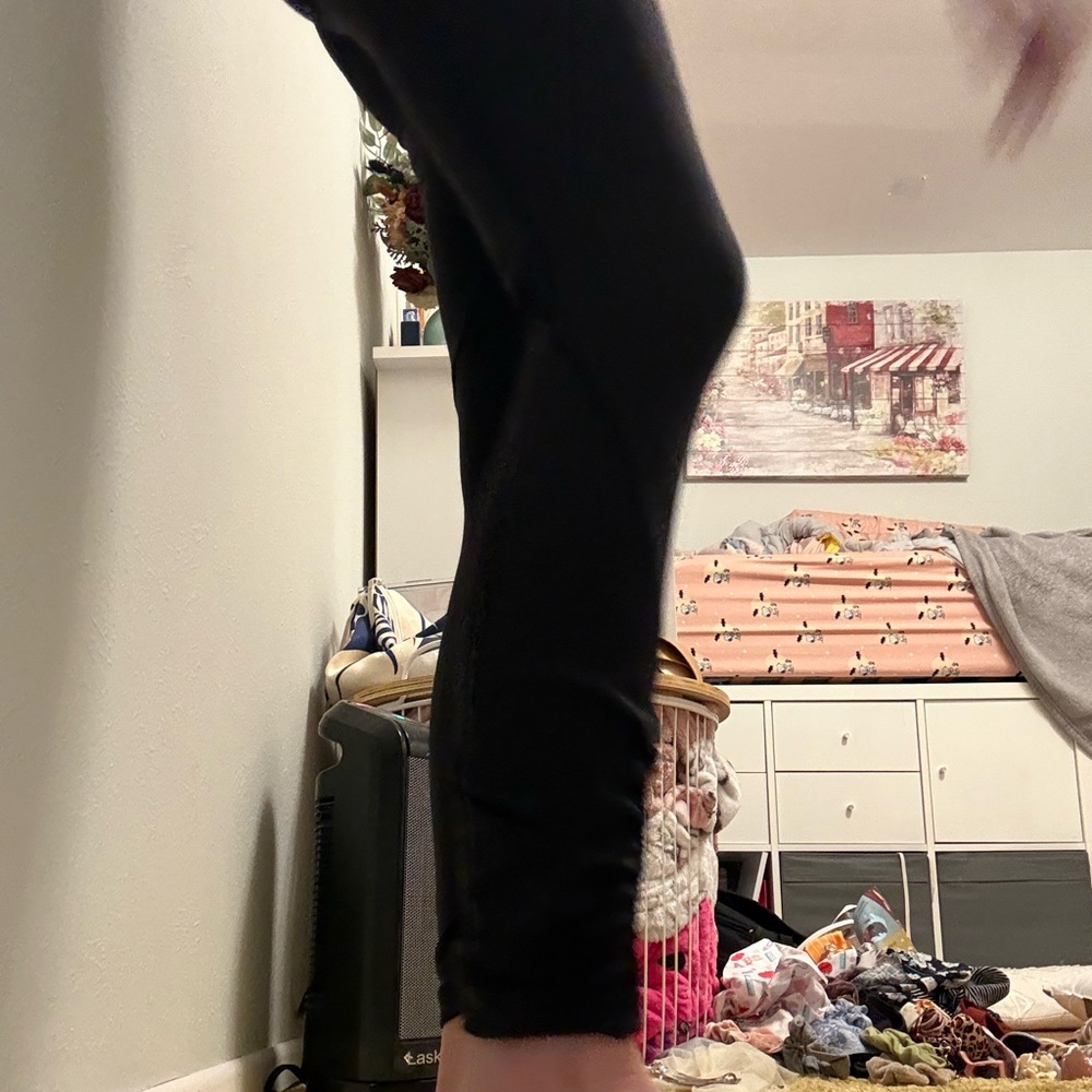 🐦‍⬛ lululemon athletica Black Leggings 🐦‍⬛ - Picture 5 of 7